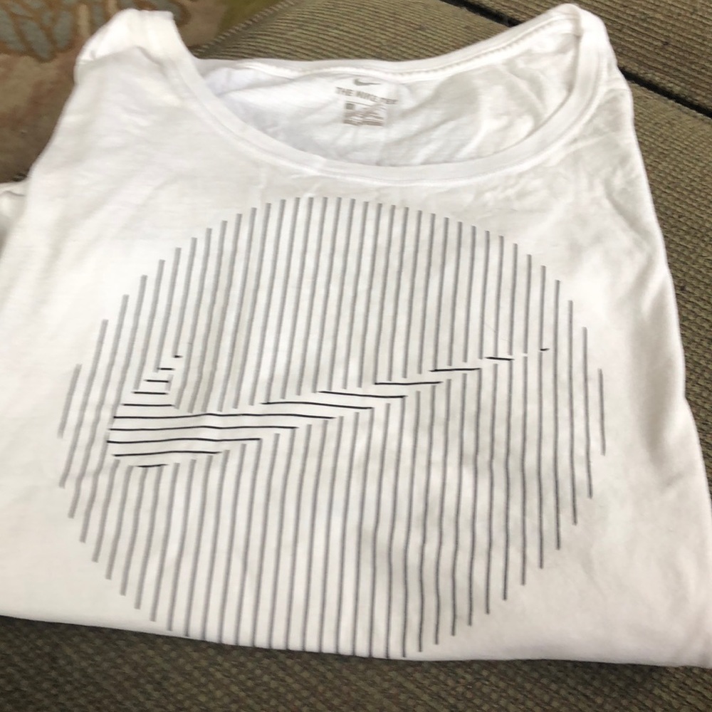 Nike t shirt
